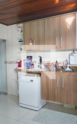 Casa à venda com 190m², 3 quartos e 3 vagas Casa à venda com 190m², 3 quartos e 3 vagasCozinha