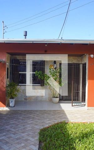 Casa à venda com 190m², 3 quartos e 3 vagas Casa à venda com 190m², 3 quartos e 3 vagasPátio