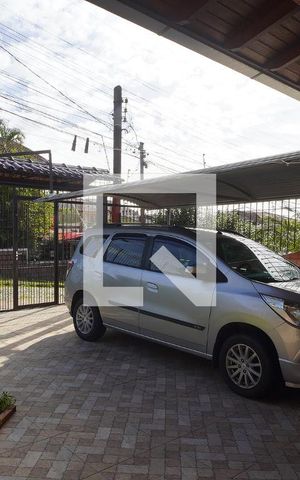 Casa à venda com 190m², 3 quartos e 3 vagas Casa à venda com 190m², 3 quartos e 3 vagasGaragem