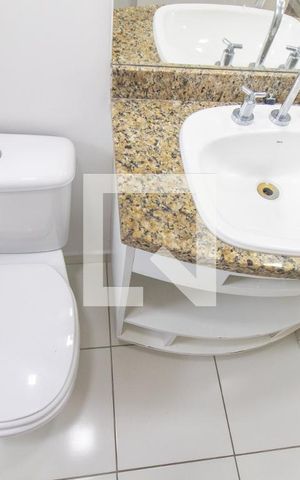 Apartamento para alugar com 74m², 2 quartos e 1 vagaBanheiro da Suite