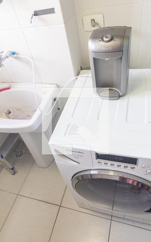 Apartamento para alugar com 74m², 2 quartos e 1 vagaÁrea de Serviço