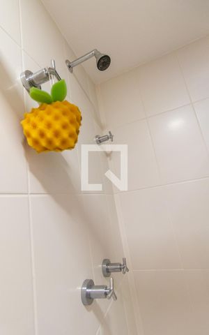 Apartamento para alugar com 74m², 2 quartos e 1 vagaBanheiro Social