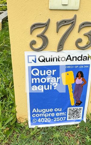 Casa de condomínio à venda com 630m², 4 quartos e 2 vagasFachada