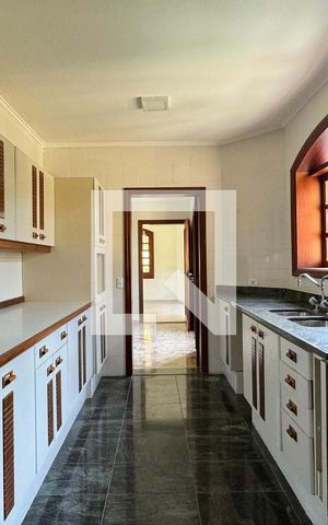 Casa de condomínio à venda com 630m², 4 quartos e 2 vagasCozinha