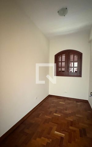Casa de condomínio à venda com 630m², 4 quartos e 2 vagasQuarto de Serviço