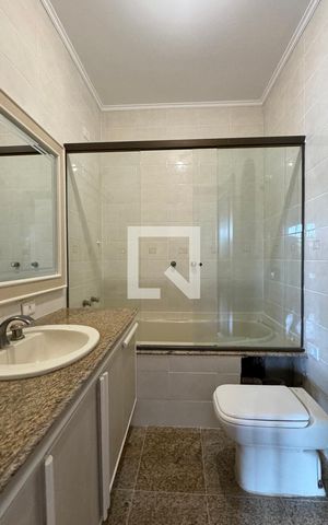Casa de condomínio à venda com 630m², 4 quartos e 2 vagasBanheiro da Suíte 4