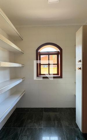 Casa de condomínio à venda com 630m², 4 quartos e 2 vagasDespensa