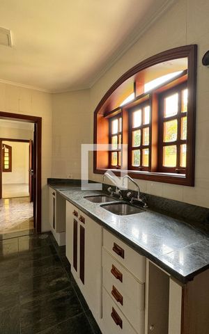 Casa de condomínio à venda com 630m², 4 quartos e 2 vagasCozinha