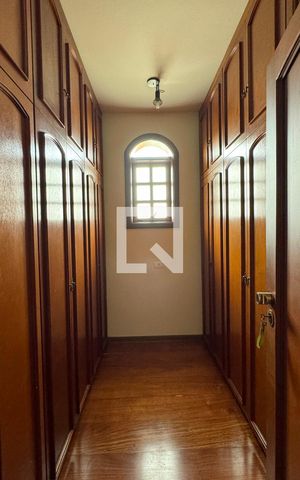 Casa de condomínio à venda com 630m², 4 quartos e 2 vagasCloset da suíte 1