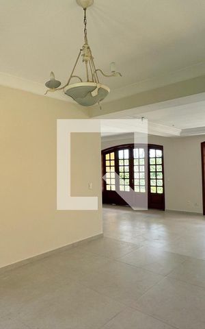 Casa de condomínio à venda com 630m², 4 quartos e 2 vagasSala de Jantar
