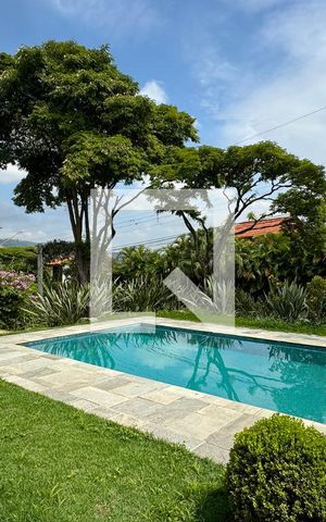 Casa de condomínio à venda com 630m², 4 quartos e 2 vagasPiscina