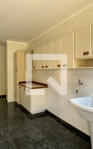 Casa de condomínio à venda com 630m², 4 quartos e 2 vagasÁrea de Serviço