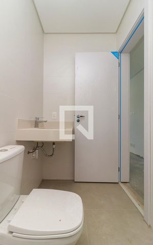 Casa de condomínio à venda com 455m², 4 quartos e 4 vagas Casa de condomínio à venda com 455m², 4 quartos e 4 vagasSuíte 2 - Banheiro