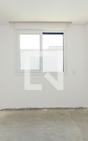 Casa de condomínio à venda com 455m², 4 quartos e 4 vagas Casa de condomínio à venda com 455m², 4 quartos e 4 vagasSuíte 3