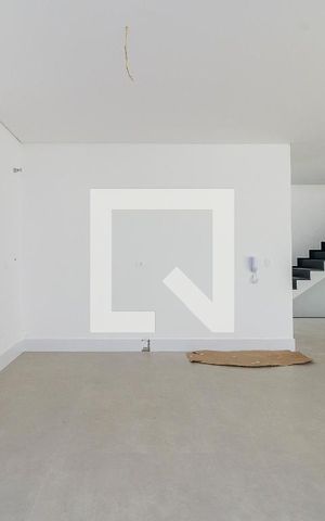 Casa de condomínio à venda com 455m², 4 quartos e 4 vagas Casa de condomínio à venda com 455m², 4 quartos e 4 vagasCozinha