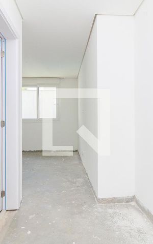 Casa de condomínio à venda com 455m², 4 quartos e 4 vagas Casa de condomínio à venda com 455m², 4 quartos e 4 vagasSuíte 2