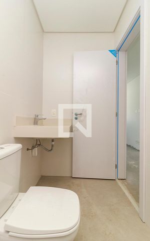 Casa de condomínio à venda com 455m², 4 quartos e 4 vagas Casa de condomínio à venda com 455m², 4 quartos e 4 vagasSuíte 3 - Banheiro