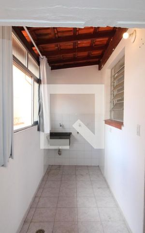 Casa para alugar com 81m², 2 quartos e sem vagaÁrea de Serviço