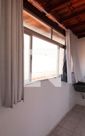 Casa para alugar com 81m², 2 quartos e sem vagaÁrea de Serviço