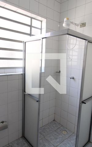 Casa para alugar com 81m², 2 quartos e sem vagaBanheiro