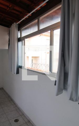 Casa para alugar com 81m², 2 quartos e sem vagaÁrea de Serviço