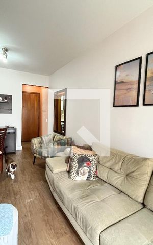 Apartamento à venda com 80m², 3 quartos e 1 vaga Apartamento à venda com 80m², 3 quartos e 1 vagaSala