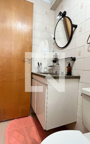 Apartamento à venda com 80m², 3 quartos e 1 vaga Apartamento à venda com 80m², 3 quartos e 1 vagaBanheiro
