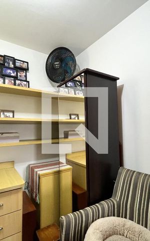 Apartamento à venda com 80m², 3 quartos e 1 vaga Apartamento à venda com 80m², 3 quartos e 1 vagaEscritório
