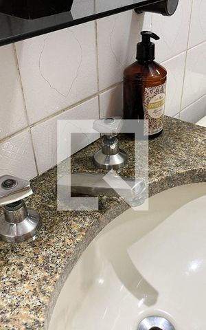 Apartamento à venda com 80m², 3 quartos e 1 vaga Apartamento à venda com 80m², 3 quartos e 1 vagaBanheiro 2
