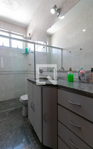 Apartamento à venda com 150m², 4 quartos e 2 vagas Apartamento à venda com 150m², 4 quartos e 2 vagasBanheiro Social