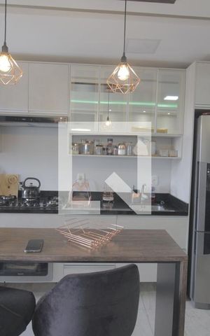 Apartamento à venda com 56m², 2 quartos e 1 vagaCozinha e Área de Serviço