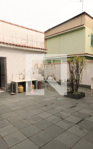 Casa à venda com 0m², 3 quartos e 3 vagasQuintal