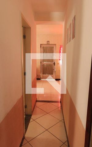 Casa à venda com 0m², 3 quartos e 3 vagasCorredor