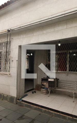 Casa à venda com 0m², 3 quartos e 3 vagasFachada