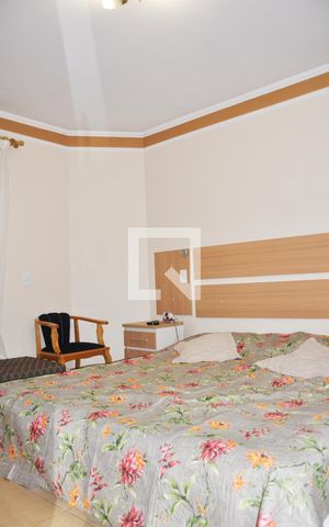 Casa à venda com 156m², 3 quartos e 2 vagas Casa à venda com 156m², 3 quartos e 2 vagasQuarto 01 / Suite