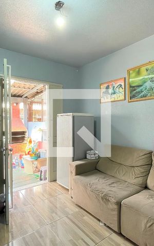 Casa à venda com 60m², 2 quartos e 1 vaga Casa à venda com 60m², 2 quartos e 1 vagaSala