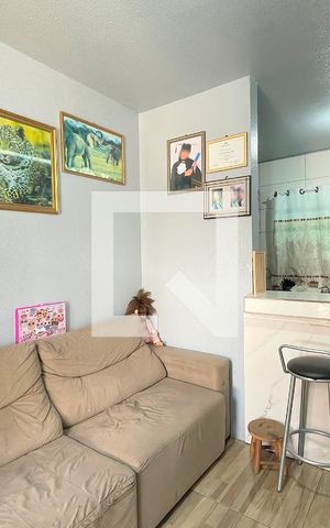 Casa à venda com 60m², 2 quartos e 1 vaga Casa à venda com 60m², 2 quartos e 1 vagaSala