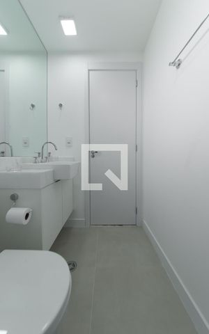 Studio para alugar com 25m², 1 quarto e sem vaga Studio para alugar com 25m², 1 quarto e sem vagaBanheiro