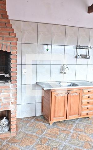 Casa para alugar com 90m², 3 quartos e 2 vagasChurrasqueira