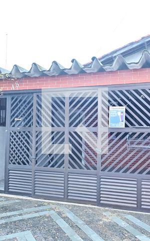 Casa para alugar com 90m², 3 quartos e 2 vagasFachada