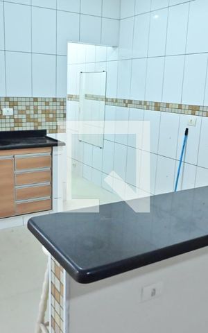 Casa para alugar com 90m², 3 quartos e 2 vagasCozinha