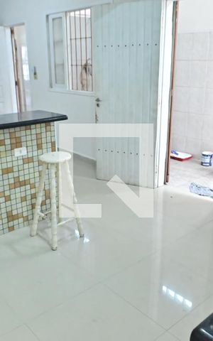 Casa para alugar com 90m², 3 quartos e 2 vagasCozinha