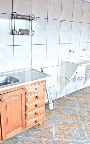 Casa para alugar com 90m², 3 quartos e 2 vagaslavanderia 