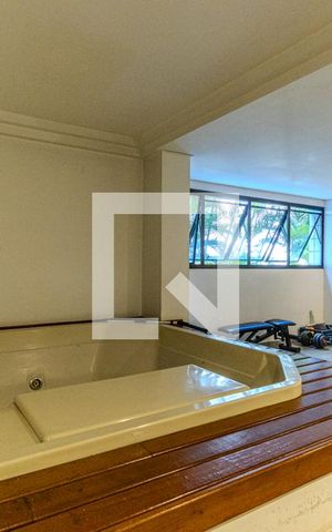 Apartamento para alugar com 245m², 4 quartos e 3 vagasJacuzzi