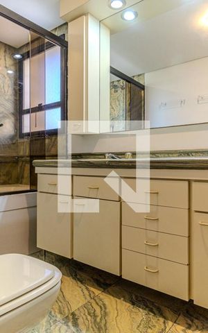 Apartamento para alugar com 245m², 4 quartos e 3 vagasBanheiro da Suíte 3