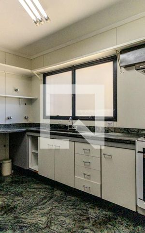 Apartamento para alugar com 245m², 4 quartos e 3 vagasCozinha