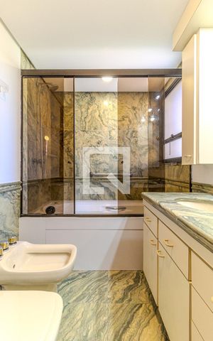Apartamento para alugar com 245m², 4 quartos e 3 vagasBanheiro da Suíte 3