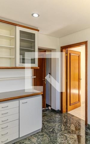 Apartamento para alugar com 245m², 4 quartos e 3 vagasCopa