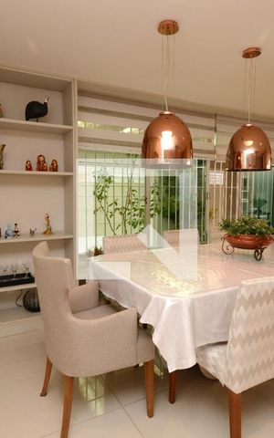 Casa à venda com 167m², 4 quartos e 2 vagasSala de Jantar