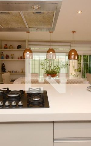 Casa à venda com 167m², 4 quartos e 2 vagasCozinha